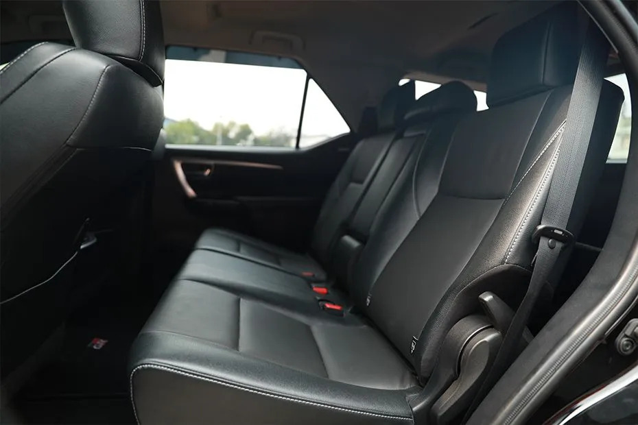 Toyota Fortuner 3
