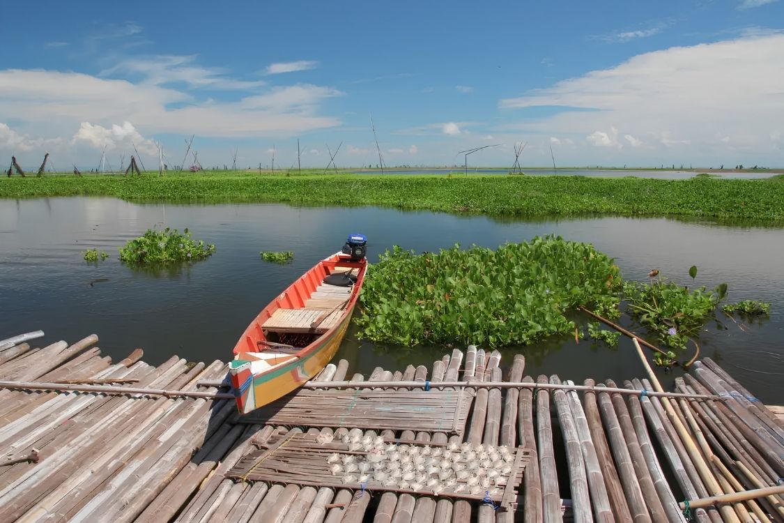 Wisata Danau Tempe & Budaya Sengkang